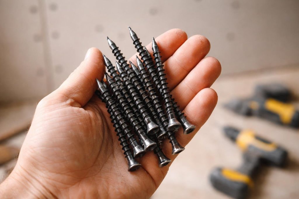 main-vis-placo-mur-outils